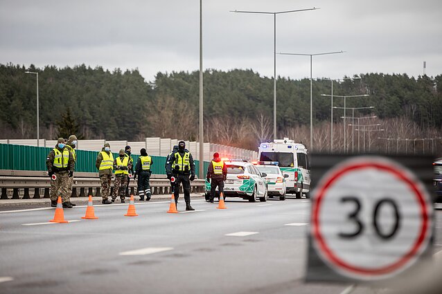 Panorama. Judėjimas tarp savivaldybių atveriamas: kitose teritorijose galima tik pasivaikščioti, lankyti artimųjų – ne