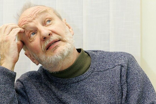 Pirmas sakinys. Literatūros istorijos kaip asmeninė biografija
