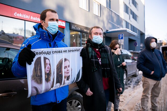 Baltarusijoje nuteistos dvi žurnalistės: apkaltintos už tai, kad dirbo savo darbą