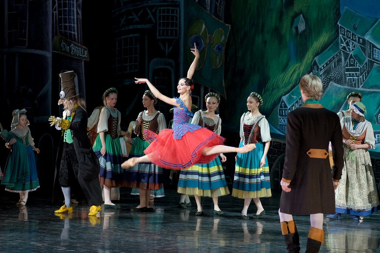 Eglė Špokaitė in Léo Delibes’ Coppélia