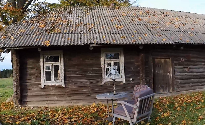 Gyvenk kaip galima švariau. Rojų kaime atradusi interjero dizainerė ir plastiko dirbtuvės, įkvepiančios tvaresniam gyvenimui