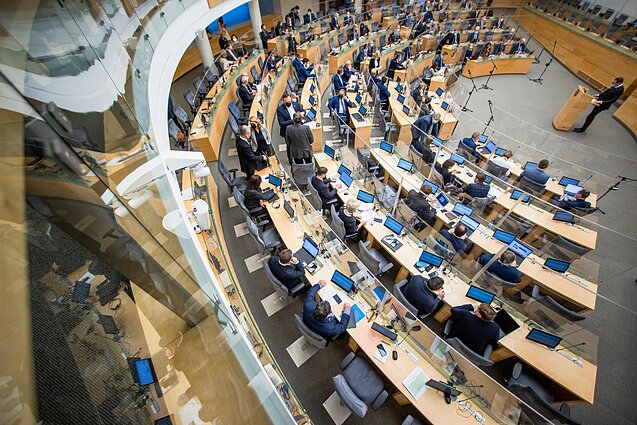 LRT Aktualijų studija. 100 Seimo dienų – kas nuveikta ir kas laukia?