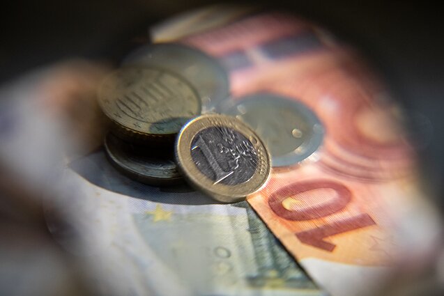 Bankų įkainiai verslui Lietuvoje didesni nei Latvijoje ir Estijoje – atpiginti paslaugas galėtų tik naujų bankų atėjimas