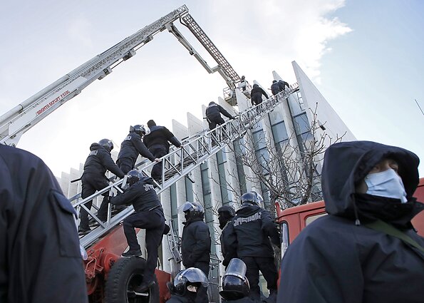 Neramumai Sakartvele: policijai suėmus pagrindinį opozicijos lyderį, jo šalininkai pradeda protestus