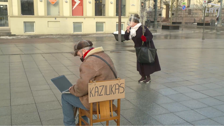 Dviračio žinios. Internetinės Kaziuko mugės organizatorius: Kaziukas yra kaip feisbukas – varinėji pirmyn atgal, spoksai, pakomentuoji kartais