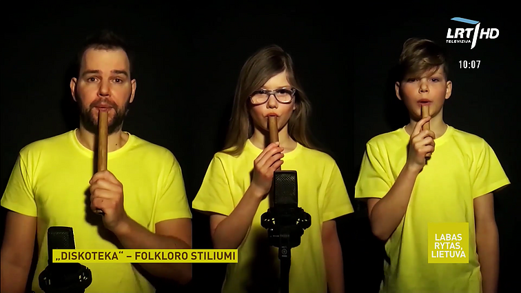 Išgirskite: „The Roop“ dainą „Discoteque“ šeima perkūrė folkloro stiliumi