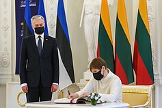Lietuvos prezidentas Gitanas Nausėda priima Estijos prezidentę Kersti Kaljulaid Lietuvos prezidentas Gitanas Nausėda priima Estijos prezidentę Kersti Kaljulaid