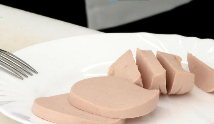 Ekspertas apie daktariškas dešras: šunų maistas daug maistingesnis