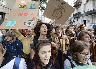 Protestai prieš klimato taršą Lenkijoje Protestai prieš klimato taršą Lenkijoje