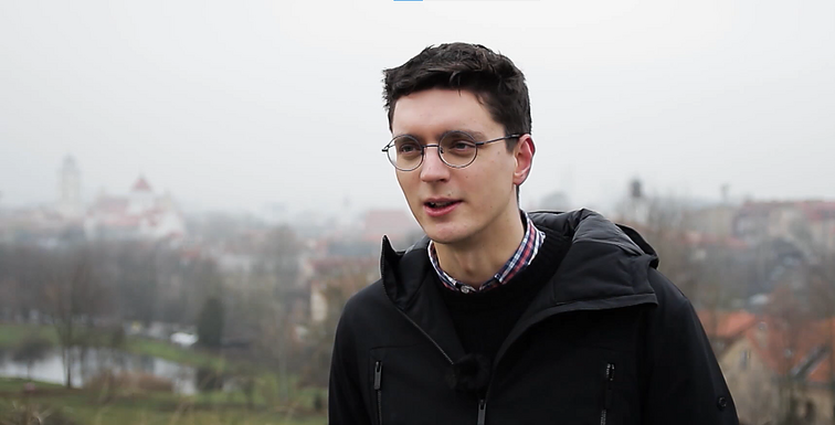 Ryšio su mokiniu kūrimas jaunojo mokytojo akimis: manau, kiekvienas vaikas yra vertas dėmesio