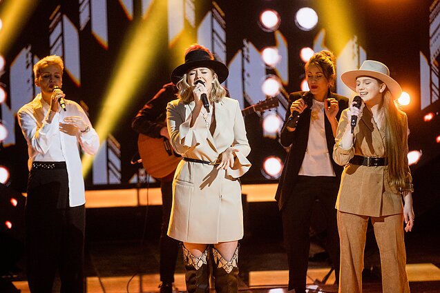 Dainuok su manim. IV laida. Kotryna Ciūnytė ir Monika Marija – „Say Something“