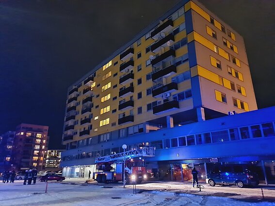 Ne visi iš daugiabučio Vilniuje evakuoti gyventojai sutinka grįžti – namo deformacijos fiksuojamos toliau