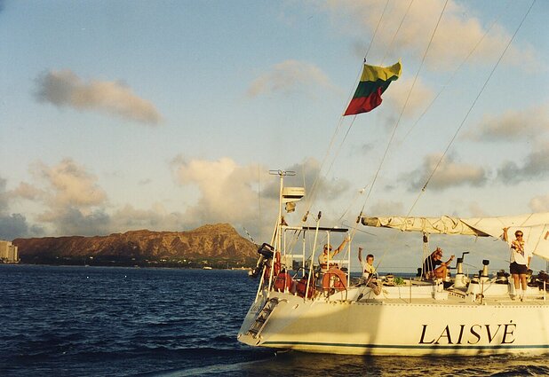 Jachtos „Laisvė“ kapitonas Ignas Miniotas prisiminė istorinę kelionę: toks žygis daugiau nei dovana