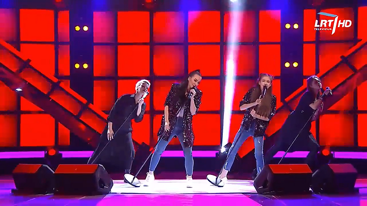 Dainuok su manim. V laida. Augustė Paulavičiūtė ir Karina Krysko – „Billie Jean/ Can't Stop The Feeling/ Can't Feel My Face“