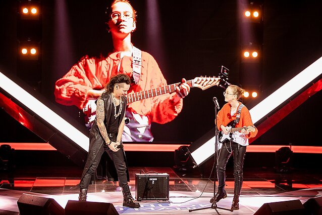 Dainuok su manim VI laida. Jogilė Petronytė ir Jeronimas Milius – „Should i stay or should i go“