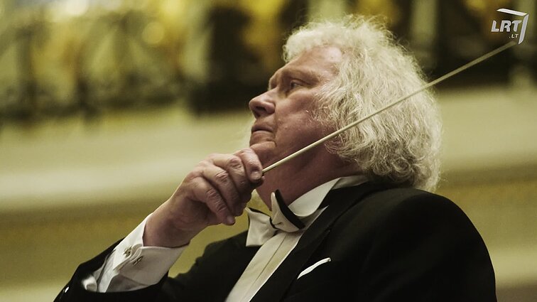 Dominykas Digimas – „per sense“. Atlieka LNSO (dirigentas – Juozas Domarkas)