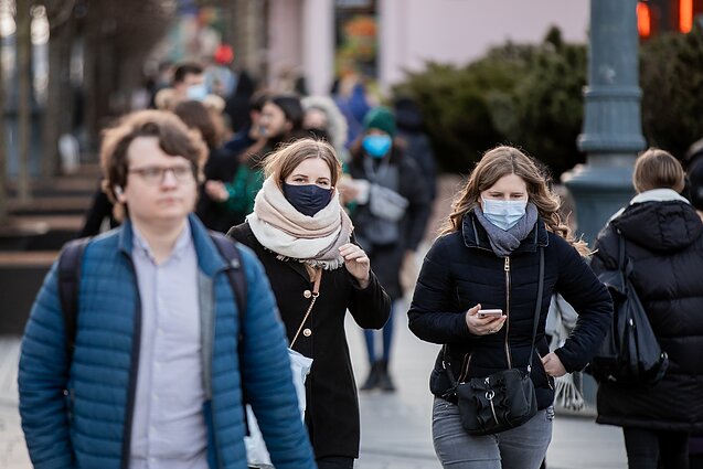 Mokslininkai apie COVID-19 atmainą iš PAR: suserga ir jau paskiepyti, ir anksčiau persirgę