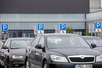 Automobilių stovėjimo aikštelė, asociatyvi nuotr. Automobilių stovėjimo aikštelė, asociatyvi nuotr.