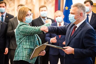„Valstiečiai“ ir „darbiečiai“ pasirašė opozicijos frakcijų koalicinį susitarimą