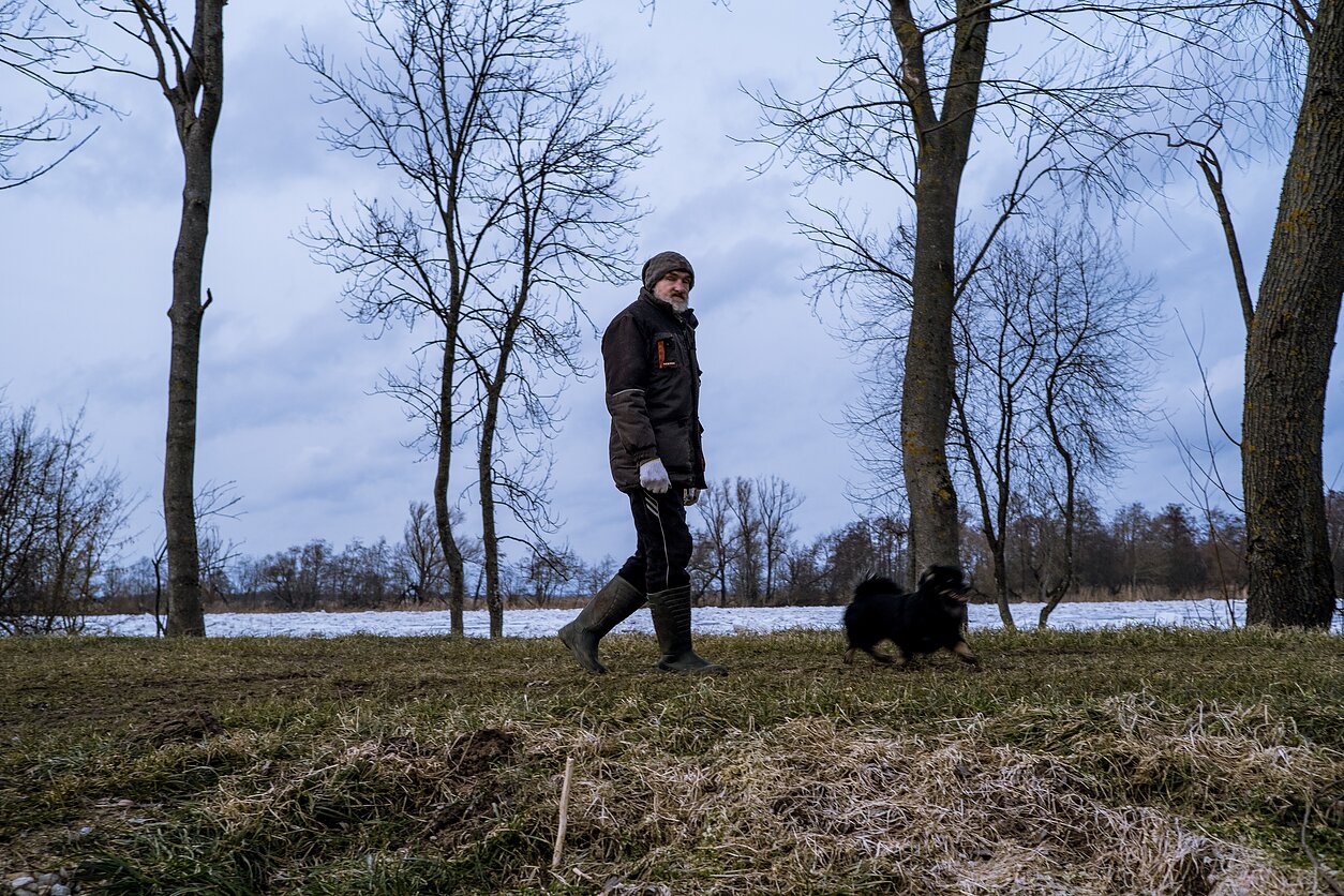 Eilėraščiuose ir protestų dėl estakados aktualijos, asmeninė savijauta, meilės prisipažinimai. „Potvynis irgi įkvepia rašyti. Visos stichijos ir keliami jausmai – žvarba, pavasario gyvybė, potvynis.“