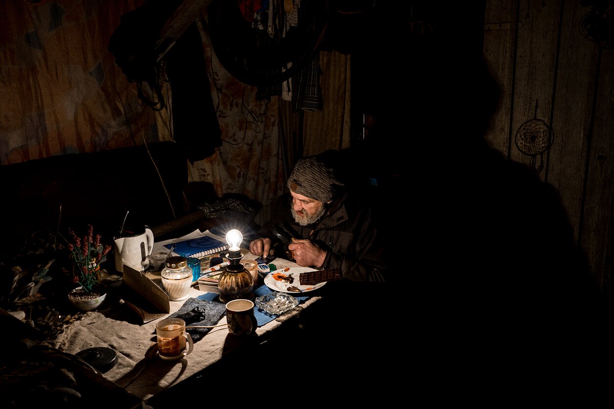 „Nesu praktikuojantis katalikas. Tėvai buvo. Aš labiau filosofiškai žiūriu. Ir bažnyčioje būdamas galvoju, kaip čia iš tikrųjų yra.“