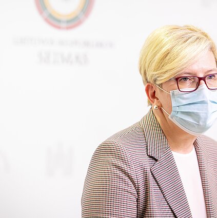 60 minučių. Vyriausybė apsisprendė, bet neįvardija tolimesnes karantino priemones