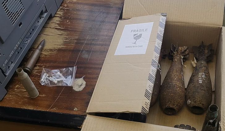 Žinios. Muziejaus eksponatai – neteisėtai laikomi ginklai: pareigūnams Joniškyje teko juos konfiskuoti