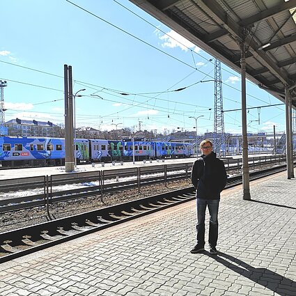 Atrask Lietuvą. Vilniaus stoties rajonas: Halės turgus, Gėlių g. sinagoga, buvę Geležinkeliečių kultūros rūmai su geležiniu „Kabliu“, Šopeno gatvė, stotis ir čeburekai