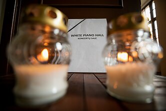 „White Piano Hall“ užsidaro. „Subtilu-Z“