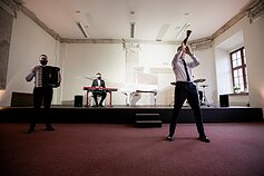 „White Piano Hall“ užsidaro. „Subtilu-Z“
