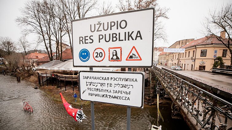 Užupio respublikai – 23-eji! Jos prezidentas sako – keičiant pavojingą rajono atmosferą teko „sukurti kosmosą“