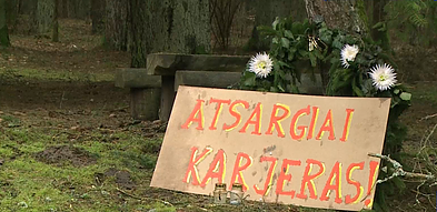 Surengtos simboliškos miško laidotuvės