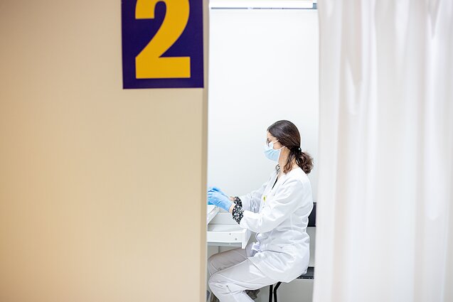 Sam Paskelbus Kad Vakcinuotis Kvieciamos Ä¯monÄs Turincios Bent 100 DarbuotojÅ³ SavivaldybÄ Ä¯spÄja PrivalÄs Atitikti Ir Kitus Kriterijus Lrt