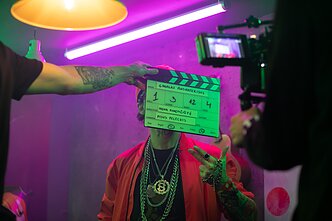 Grupės „Antikvariniai Kašpirovskio dantys“ klipo filmavimo akimirka