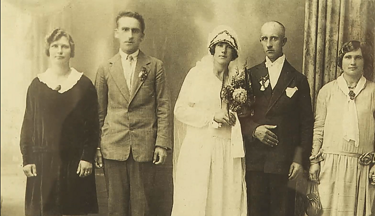 Vinco Kudirkos muziejaus parodoje – vestuvių tradicijos ir aprangos mados, vyravusios tarpukariu ir vėlyvuoju sovietmečiu