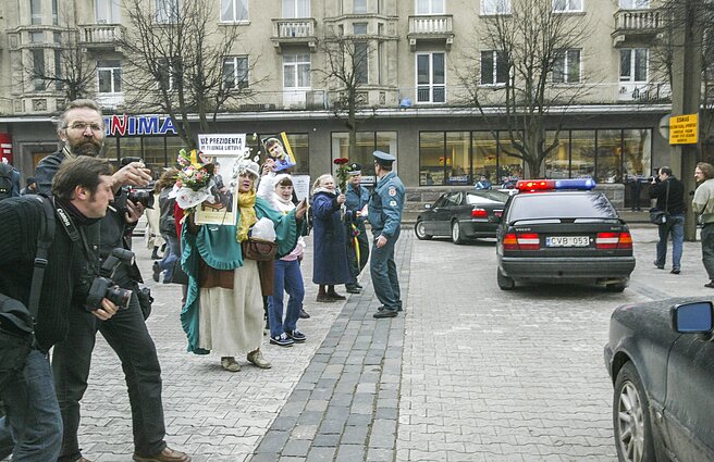 Rolando Pakso šalininkai prie Seimo rūmų