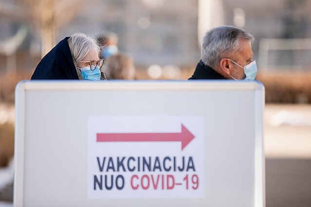Žinios. Lietuvoje nuo koronaviruso jau paskiepyta beveik penktadalis gyventojų