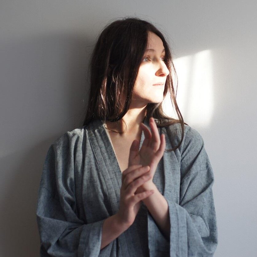 Keturi milijonai: atlikėja Johanna Glaza: pasiilgstu lietuviškų laumžirgių, gamtos ir buvimo Lietuvoje jausmo