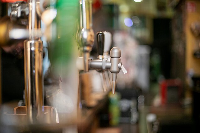 Baras, asociatyvi nuotr. 