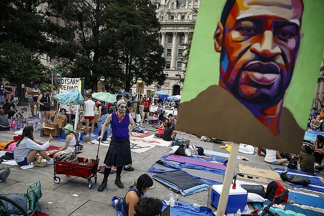 Žinios. Prisiekusiųjų verdiktas George`o Floydo nužudymo byloje: buvęs policininkas Chauvinas – kaltas