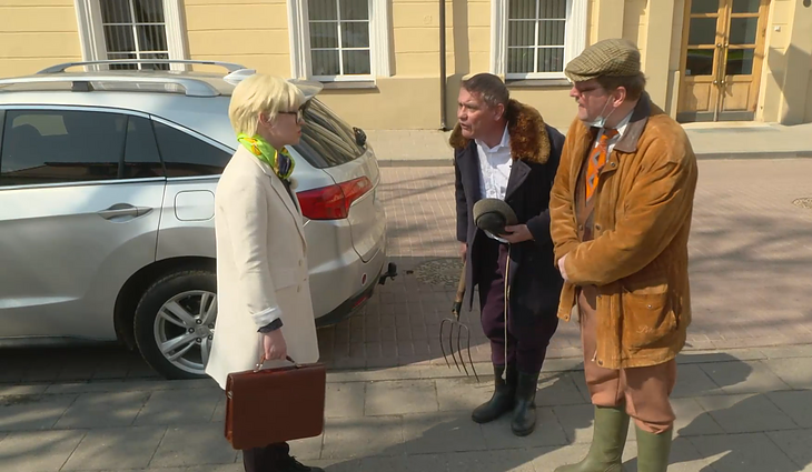 Dviračio žinios. Ūkininkai švietimo ministrei: siūlome vaikus mokyti lauko darbuose!