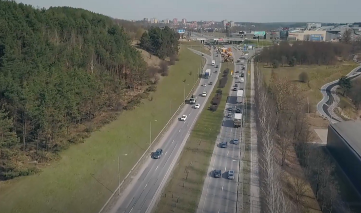 Ekologiškas vairavimas ne tik mažiau teršia aplinką, bet ir sutaupo pinigų