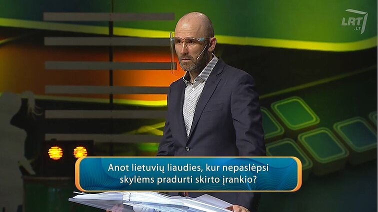 Lietuvos tūkstantmečio vaikai. Anot lietuvių liaudies, kur nepaslėpsi skylėms pradurti skirto įrankio?