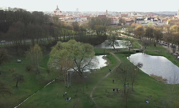 Išsiilgusiems meno erdvių: Kūdrų parke – žinomiausių Lietuvos skulptūrių kūriniai