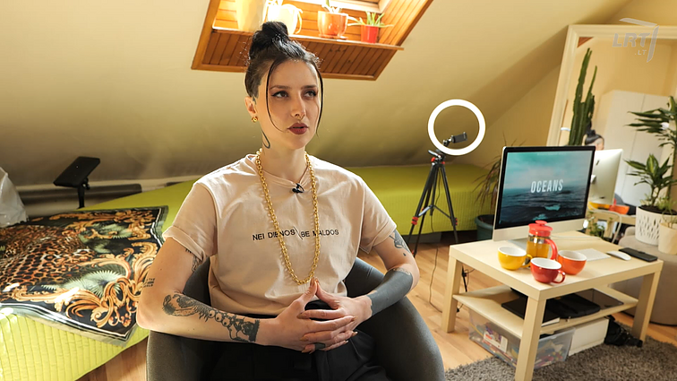 Menininkė Eglė išgarsėjo ne tik dėl savo darbų, bet dar ir todėl, kad garbino šėtoną. Gyveno Los Anžele, Meksike ir Berlyne – visur nesisekė, kol galiausiai suprato: reikia grįžti namo ir kardinaliai pakeisti savo gyvenimo būdą.