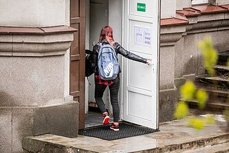 Vilniaus abiturientai grįžta į klases. 