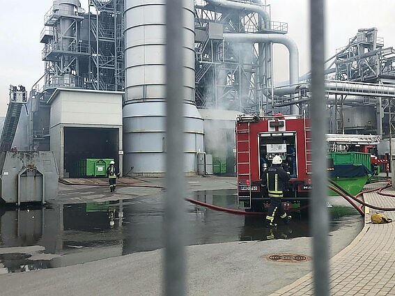 Klaipėdoje per nugriaudėjusį sprogimą ir kilusį gaisrą nukentėjo 9 darbuotojai: 2 iš jų – sunkios būklės