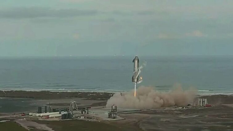 Žinios. Pirmąkart sėkmingai nutupdytas „SpaceX“ kuriamo erdvėlaivio „Starship“ prototipas