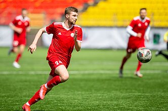Legendiniai „Panerio“ futbolininkai stebėjo atkurto klubo pergalę