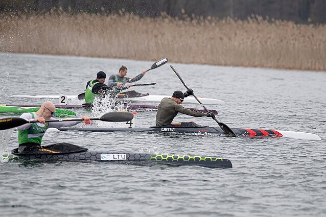Sportas. Orai. Šią savaitę baidarininkai ir kanojininkai bandys papildyti šalies olimpinės rinktinės gretas (su vertimu į gestų k.)